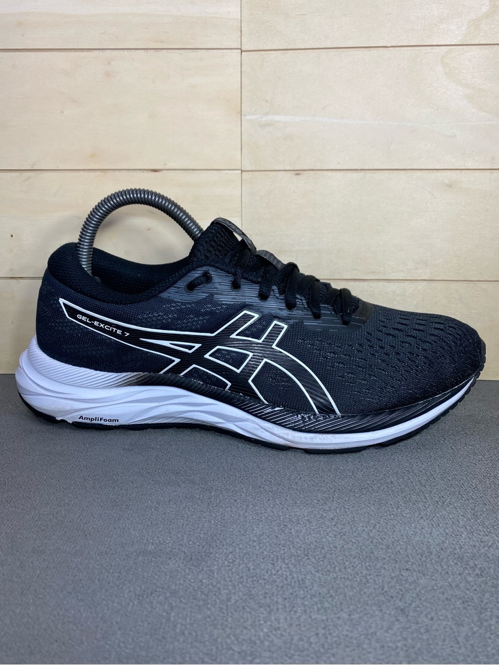 Asics Gel Excite 7 Black White Women's Size 8 Running Shoes Wide Sneakers